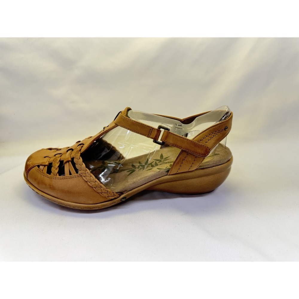 Easy Spirit Espedrine Sandals Tan T-Strap Low Heel Women's Size 7M - Picture 6 of 13